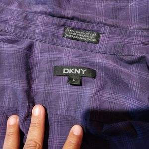 DKNY mens button shirt